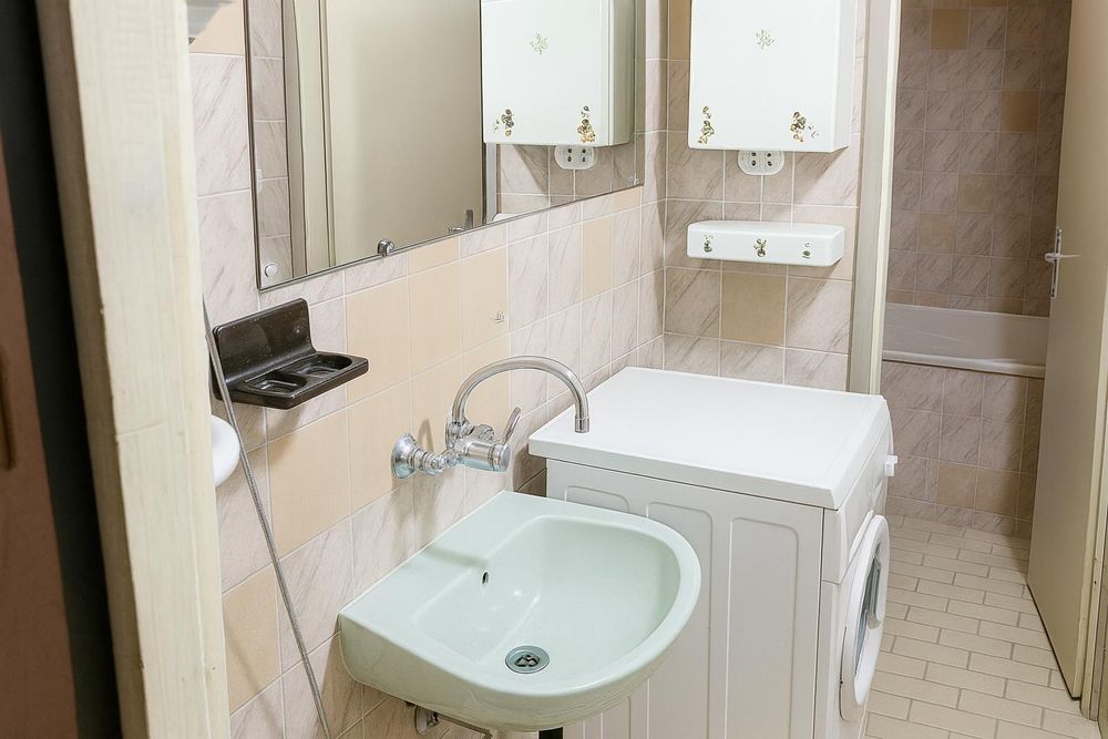 Дава се под наем Многостаен апартамент в Пловдив, Изгрев - 120 кв.м за 510 € - Снимка #5