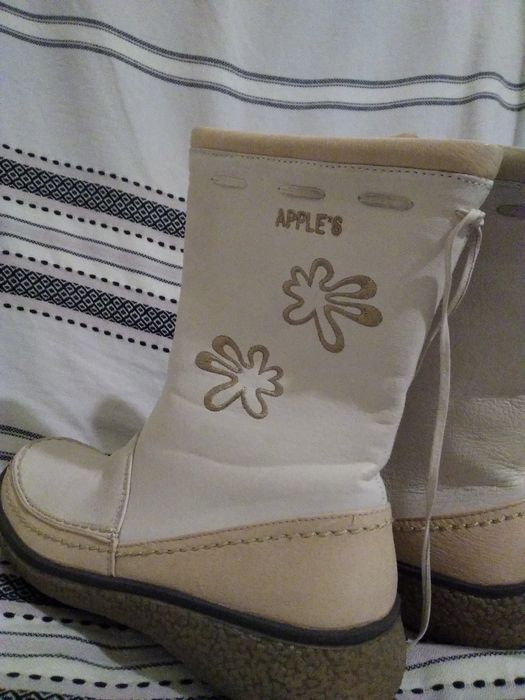 НОВИ дамски ботушки 38 номер