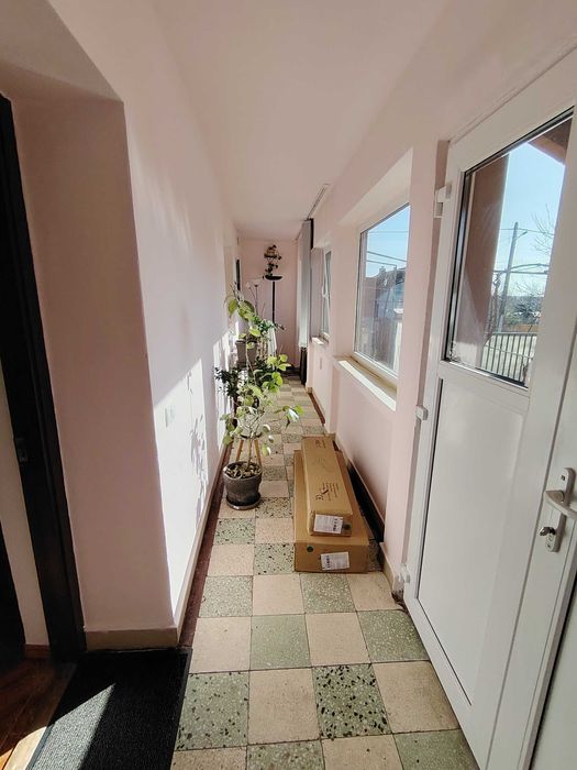 Vand casa in satul Ianova, la 20 km de Timisoara
