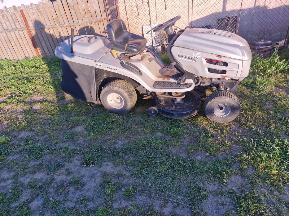 Vand tractoras gazon MTD SILVERSTONE  20hp
