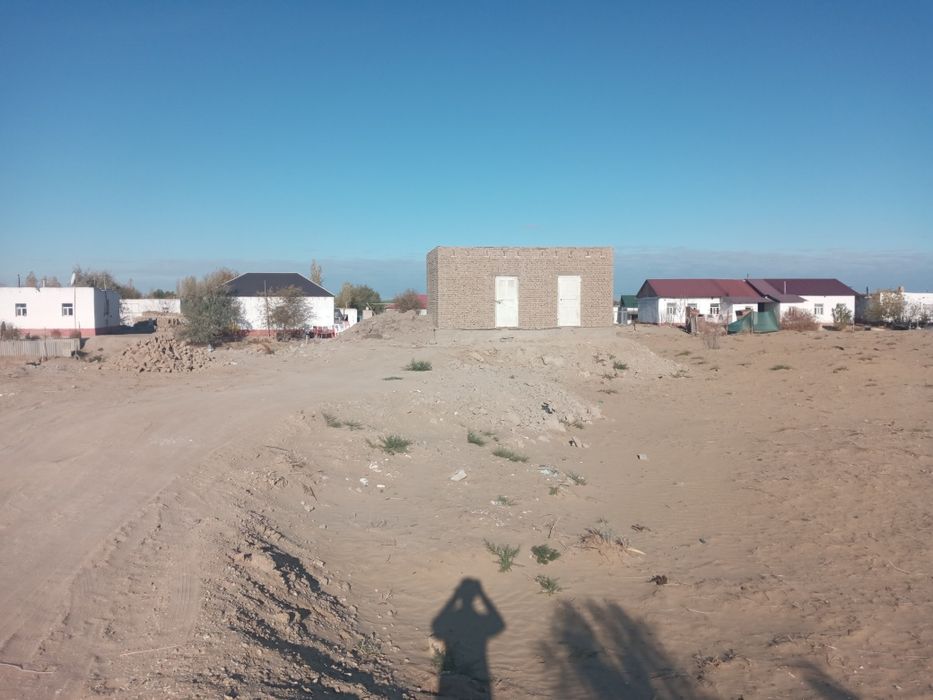 Времянка сатылады. Кос кол 3 жолдын бойы.