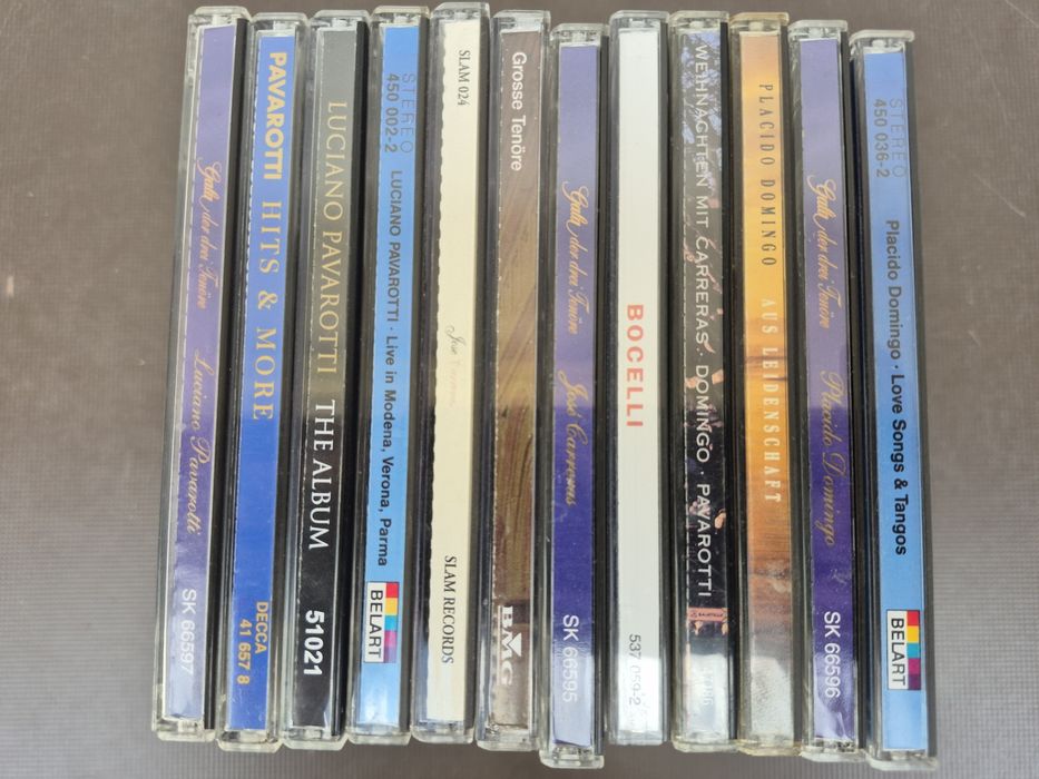 Vand Lot 40 CD muzică clasică mixta ,Andre Rieu, Andrea Bocelli, Placid Domingo, Careras, Luciano Pavarotti 

Artiști:

- F