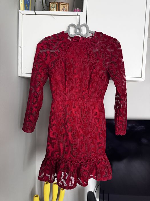 Къса червена рокля с кадифе на Asos