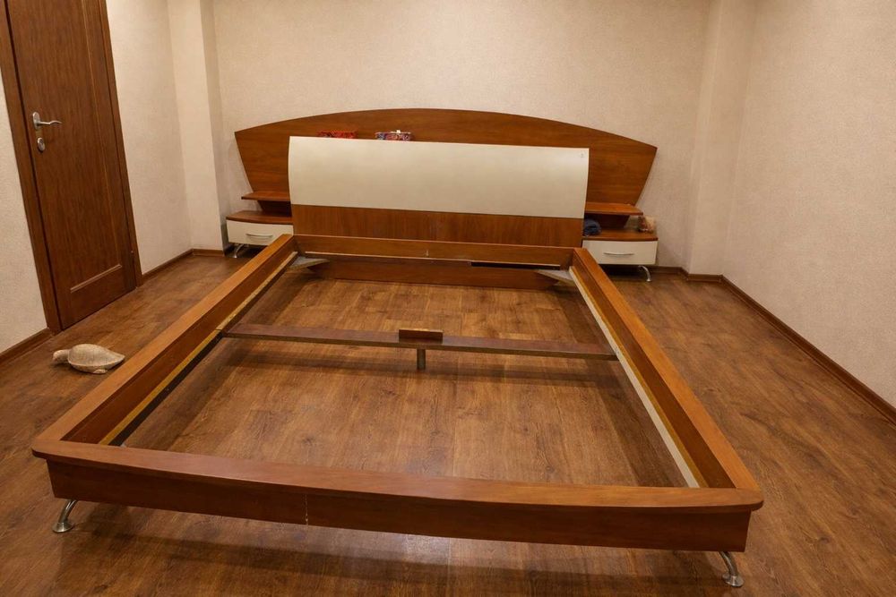 Спалня с ракла и подматрачни рамки