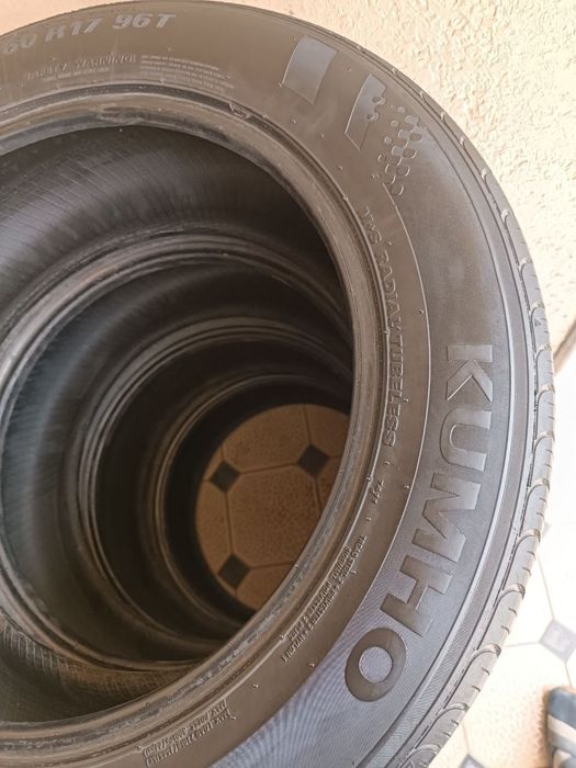 215 60 R17 KUMHO Balon Sotiladi holati yaxshi