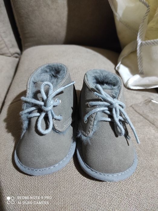 Продаются пинеточки для малыша