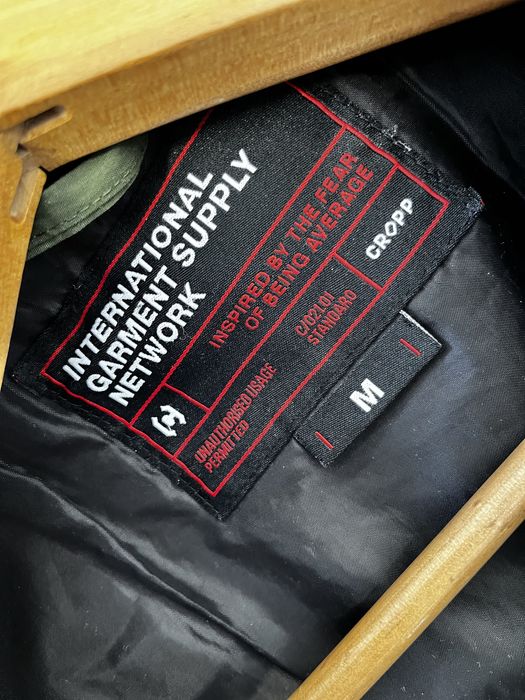 Продам куртку весна