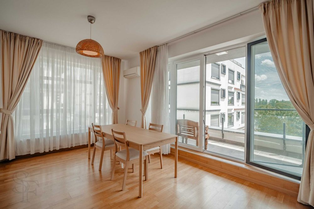 Apartament de 4 camere cu loc de parcare in Laguna Residence -