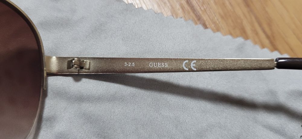 Guess слънчеви очила