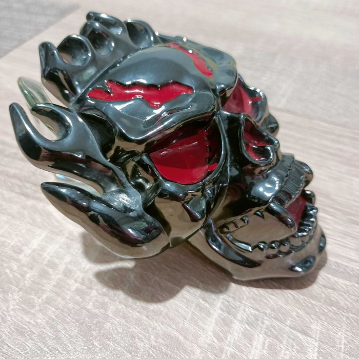 Метална катарама.