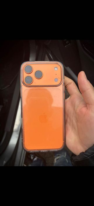 Vând iPhone 17 pro Max