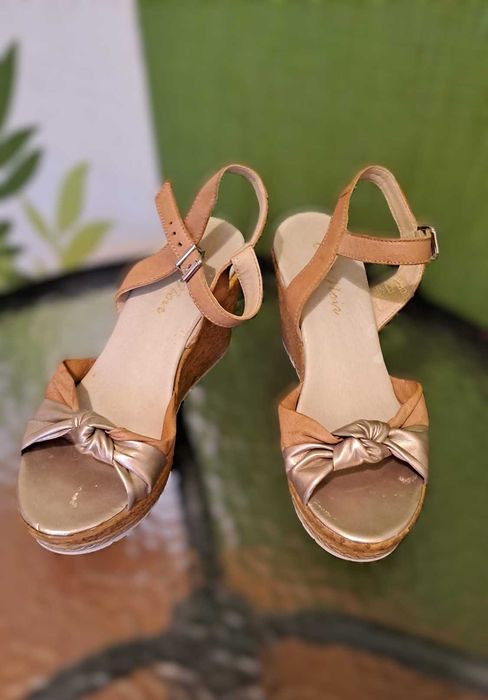 Sandale cu platformă din piele, mărimea 37, Coty Noir