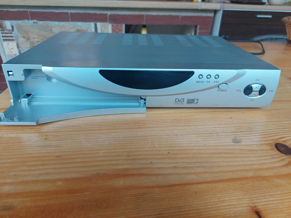 Receptor satelit General Satellite FTA-6900