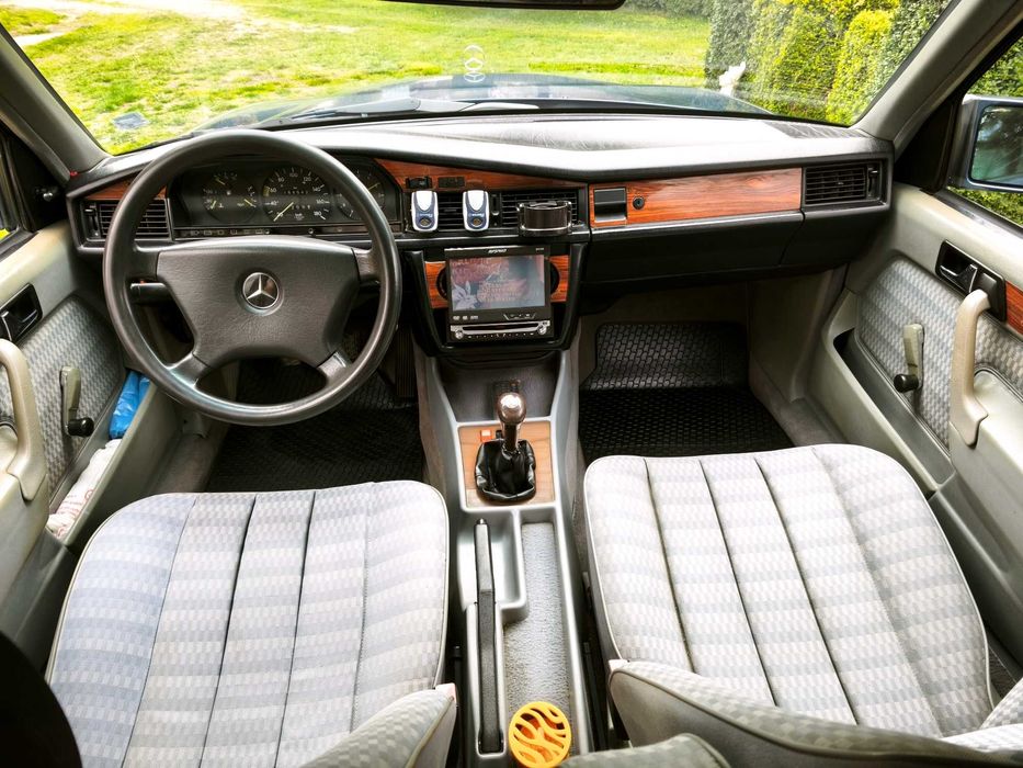 Mercedes-Benz 190 2.0D