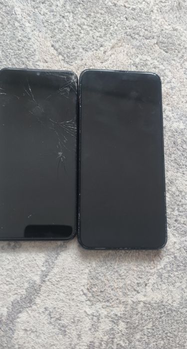 Продам два телефон