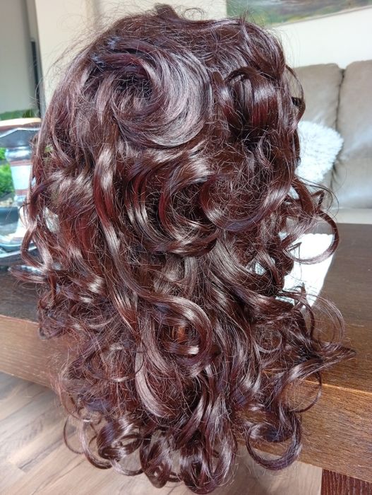 Дамска перука, нова от изкуствен косъм