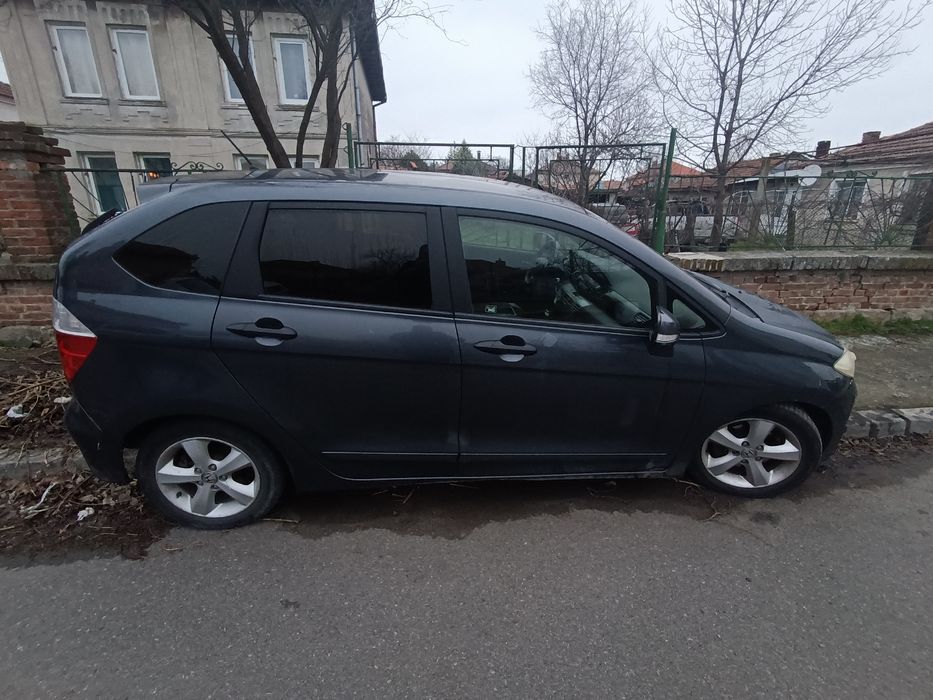 Honda FR-V на части