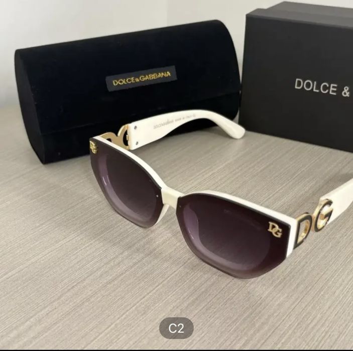 Очки  солнцезащитные разный бренд