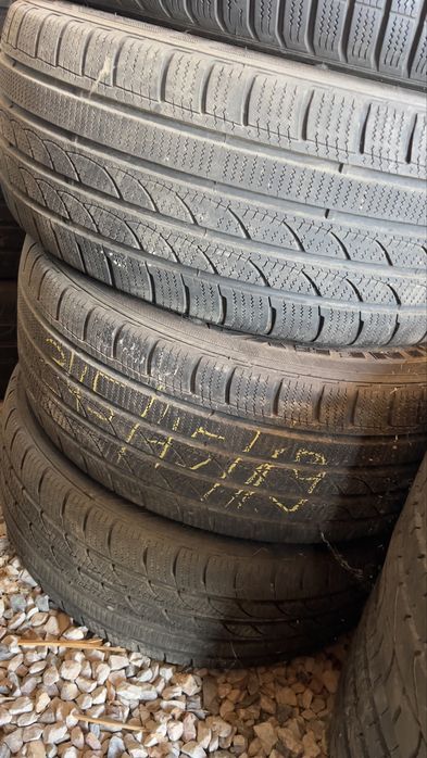 Зимни гуми 245/45/19 6мм Minerva