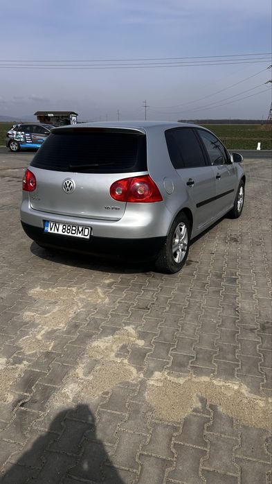 Vand GOLF V anul 2004