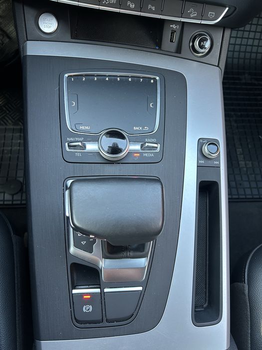 Audi Q5 50 TFSI e quattro | 2021 | Negru | Automat