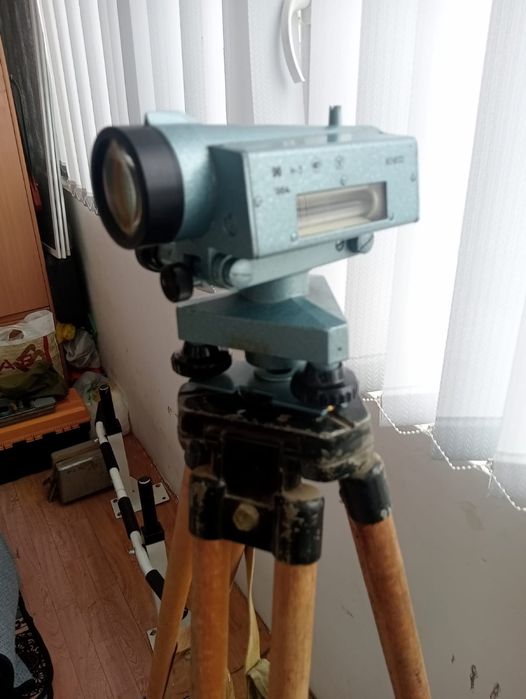 Продам нивелир Н3