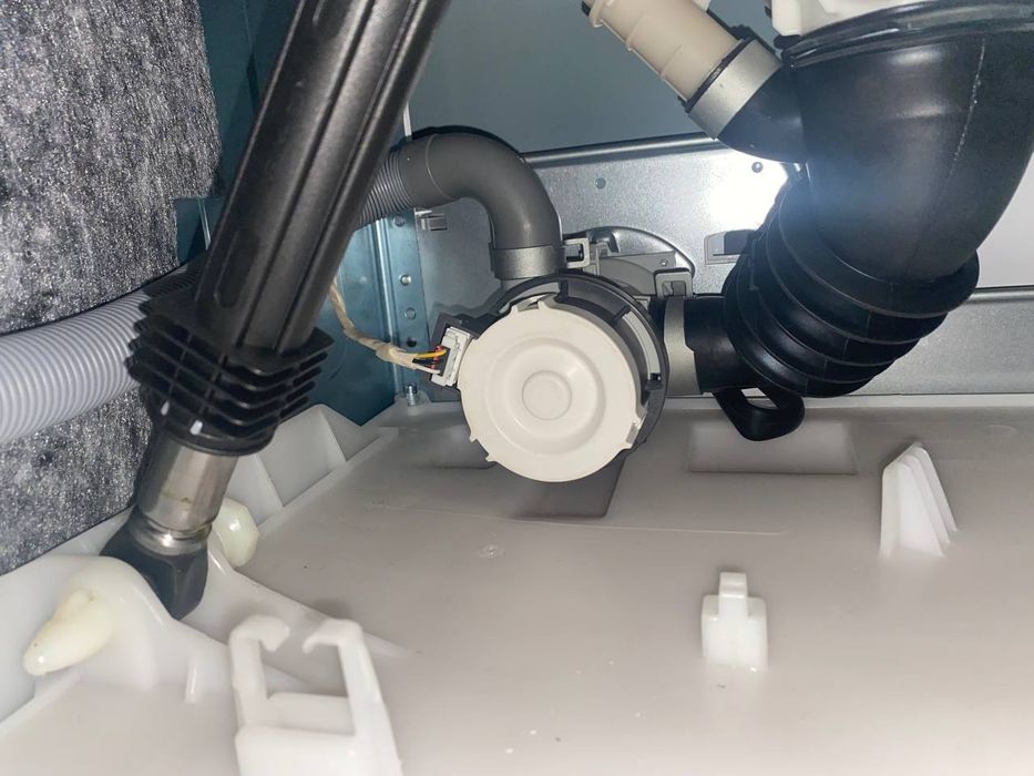 Ремонт стиральных машин и устанока  REMONT STIRALNIY MASHIN