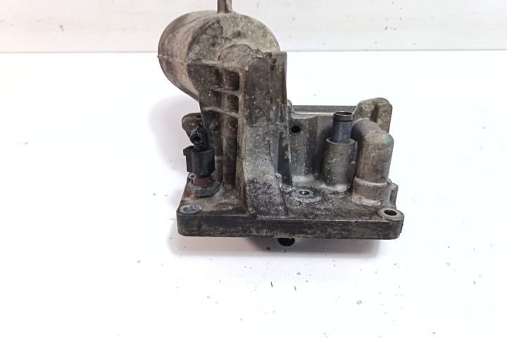 Carcasa filtru ulei cu termoflot 070115389E Volkswagen VW Touareg gen