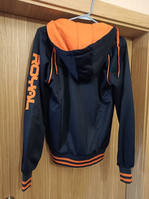 Спортен екип на Роял