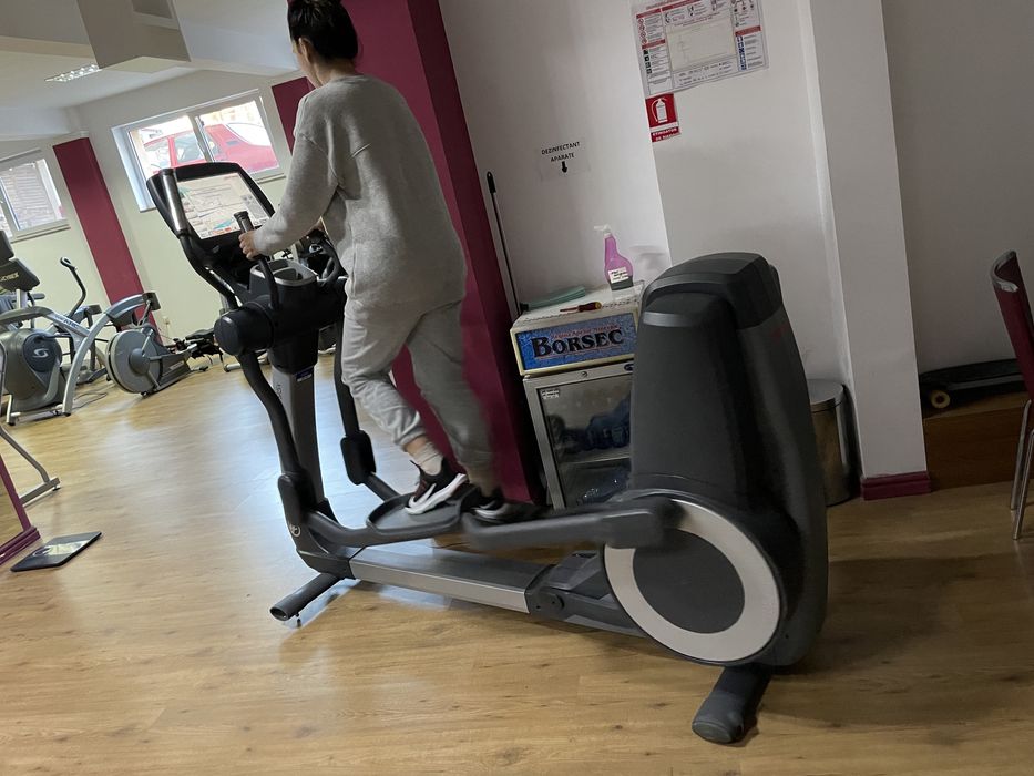 Life Fitness 95X Engage eliptical