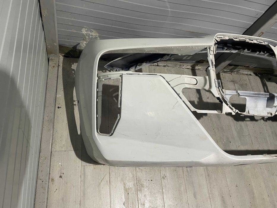 Bara fata BMW seria 7  i7  G70 M-Pachet An 2020 - 2025 cod 51118081544