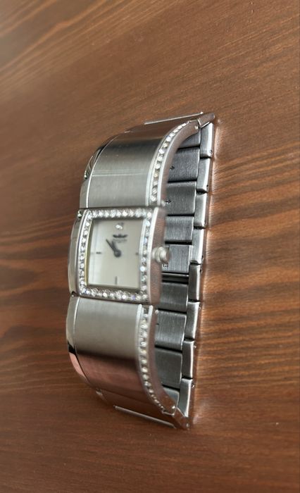 Ръчен часовник Perigaum 1972 Eva P-1005-SW Wrist for Her With crystals