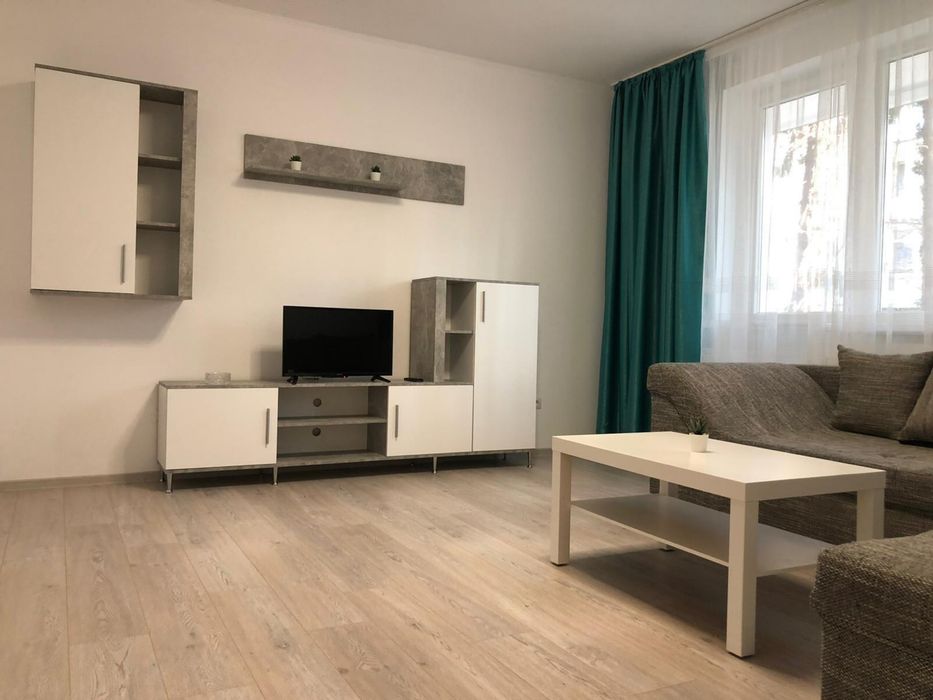 Inchiriez  apartament zona mihai viteazul
