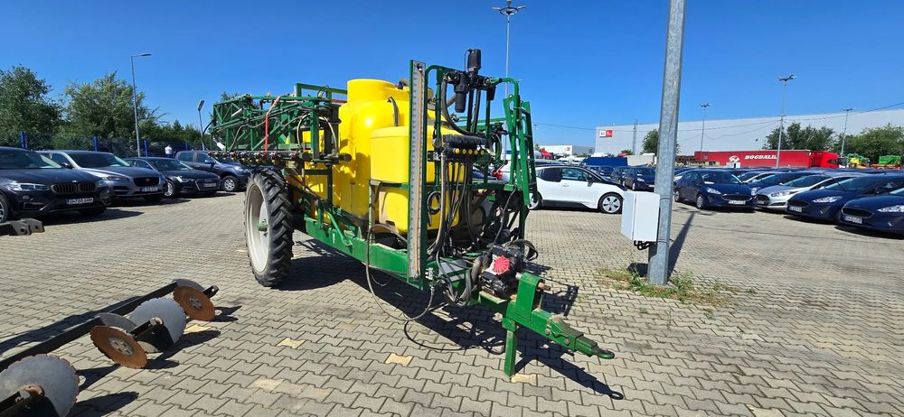 BULGAR OP 3000 Masina erbicidat MET