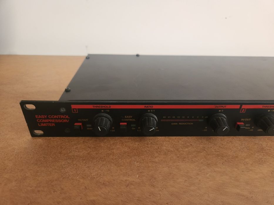 Mixer Ultralink pro MX882 , Easy Controller