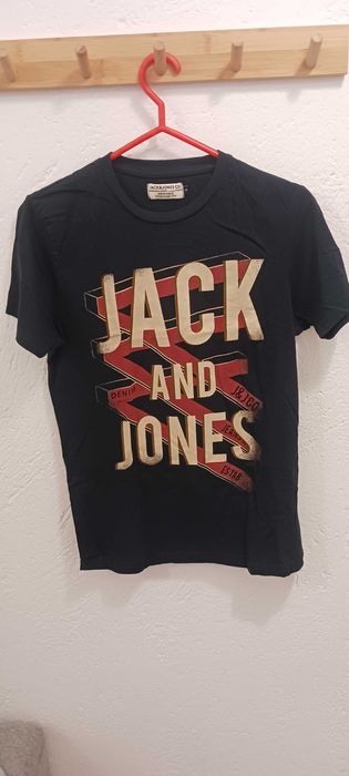 Мъжки тениски р-M  4 броя