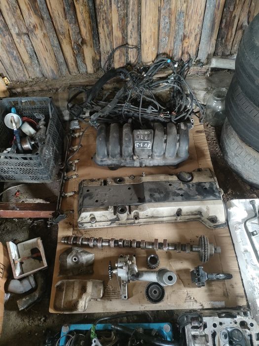 Мерседес М 104 в разборе