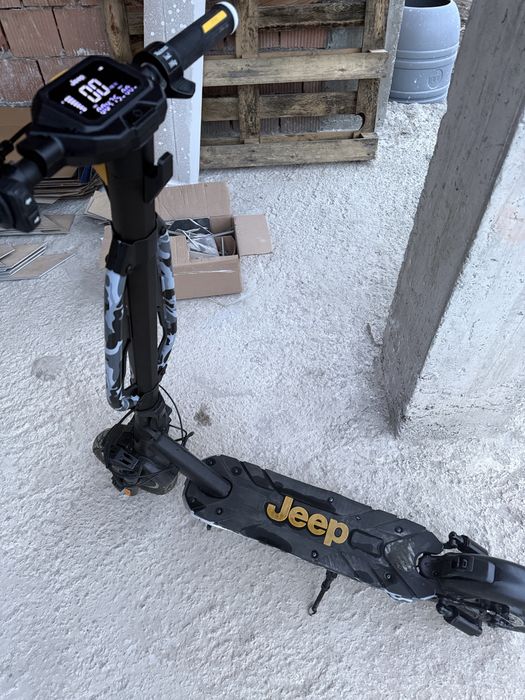 Trotineta jeep stare impecabila