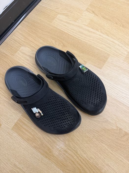 Продам  кроксы оригинал 39-40