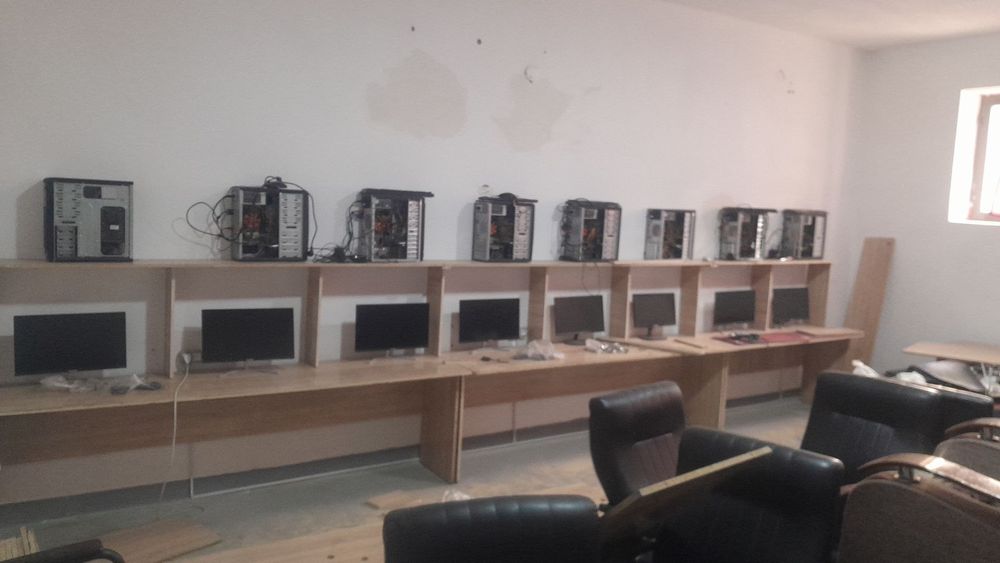 Konpyuterlar jixozlari bilan sotiladi