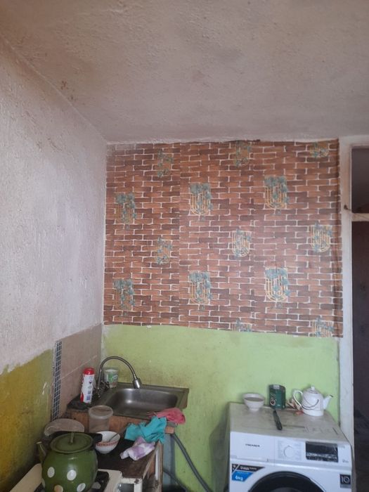 Chirchiq shahar 3 mkrayonda 3 xona uy sotiladi yulni yuzida