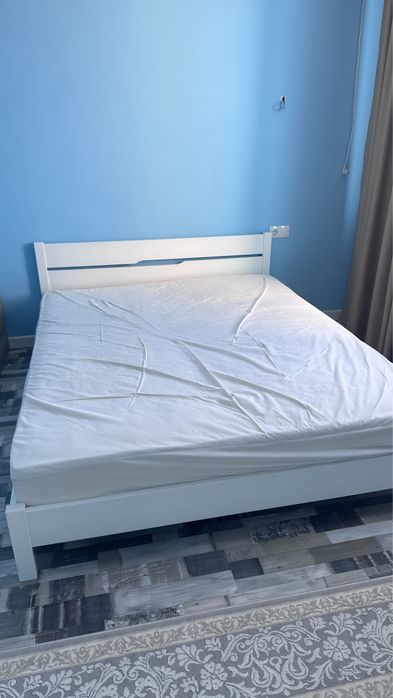 Двухспальная кровать