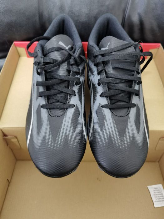 Футболни обувки бутонки