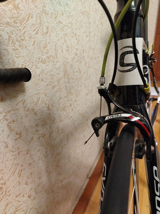 Карбоновый спортивный велосипед cannondaleд