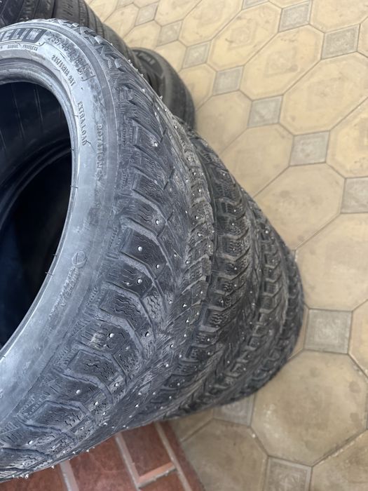 Зимные баллоны шипованные R18 MICHELIN