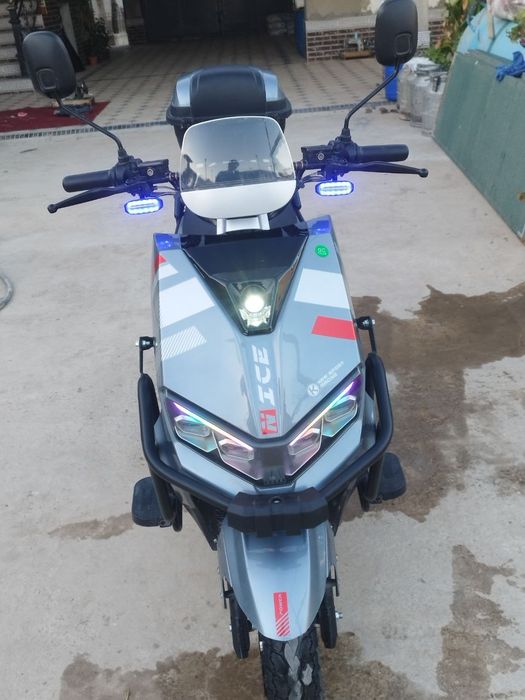 Skuter wasat sotiladi