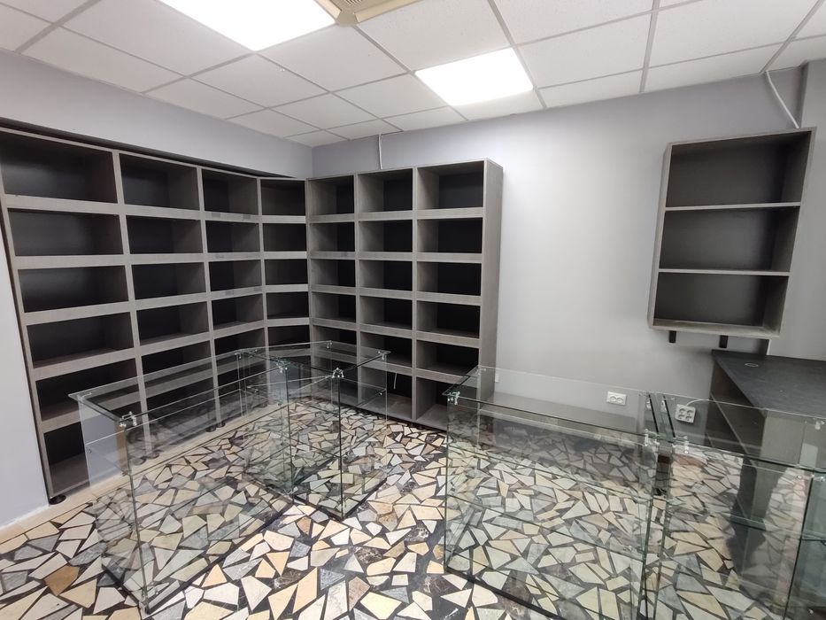 Rafturi,tejghele,mobilier magazine