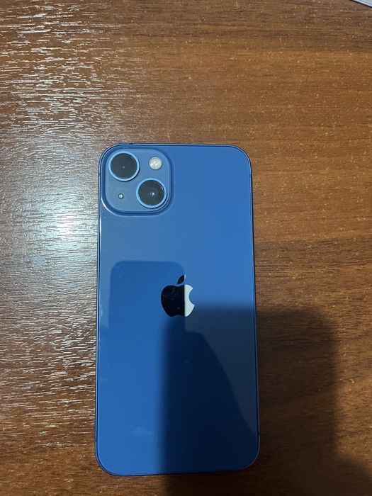 Продам Айфон 13 128 гб цвет синий
