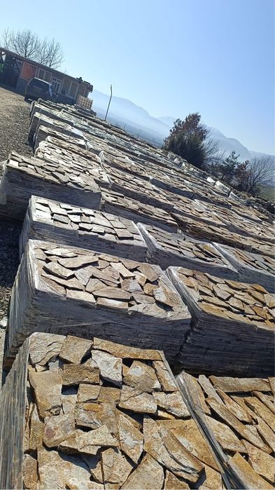 Piatra naturla , tăiată, cubica , pietricele