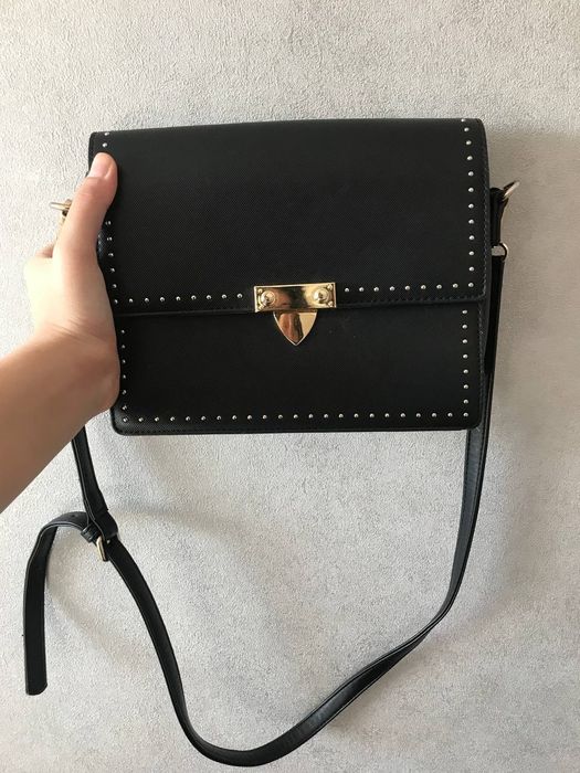 Женская сумка чёрного цвета